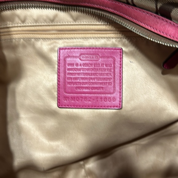 Coach Handbag - Picture 5 of 7